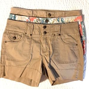 Women’s shorts- trio bundle, fitting size 4-6.